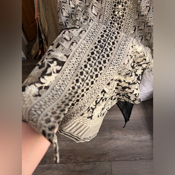 Black and White Desi Kurta - Picture 5 of 6